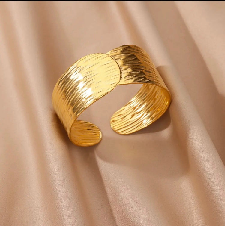 Chic Bangle Bracelet