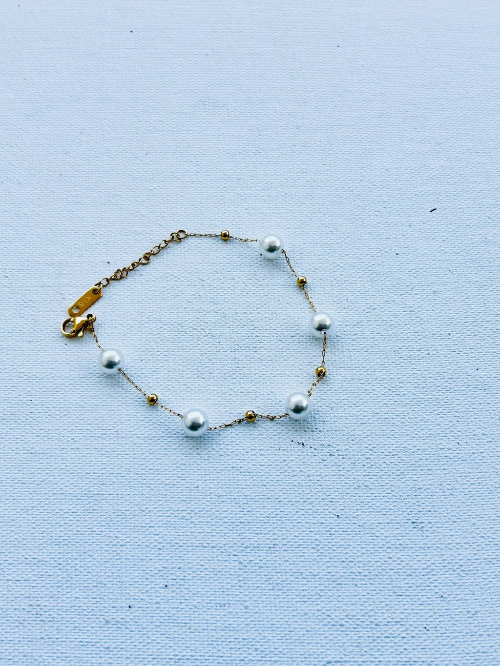 Classy Pearl Bracelet