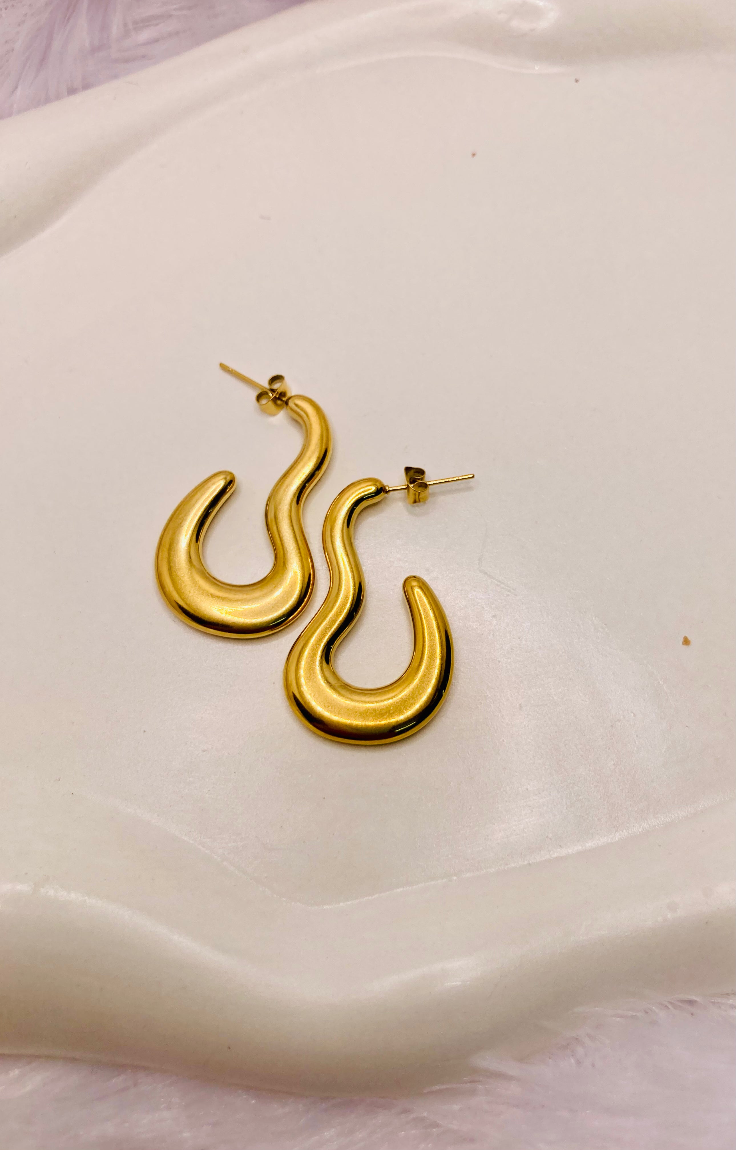 The Serpentine Swell Earrings