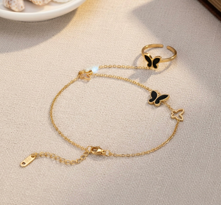 The Noir Wingspan Ring with integrated bracelet