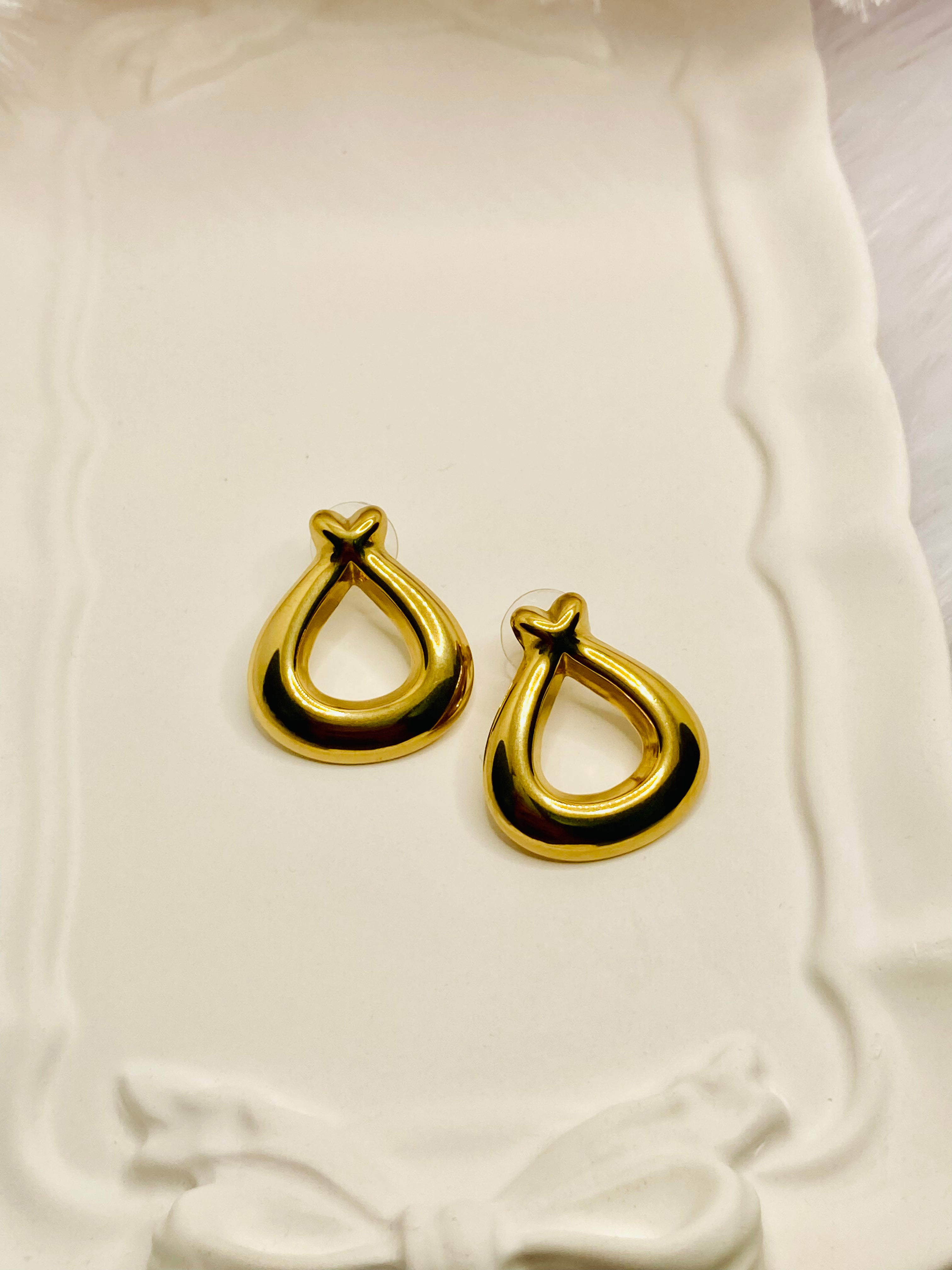 The Ethereal Knot Studs