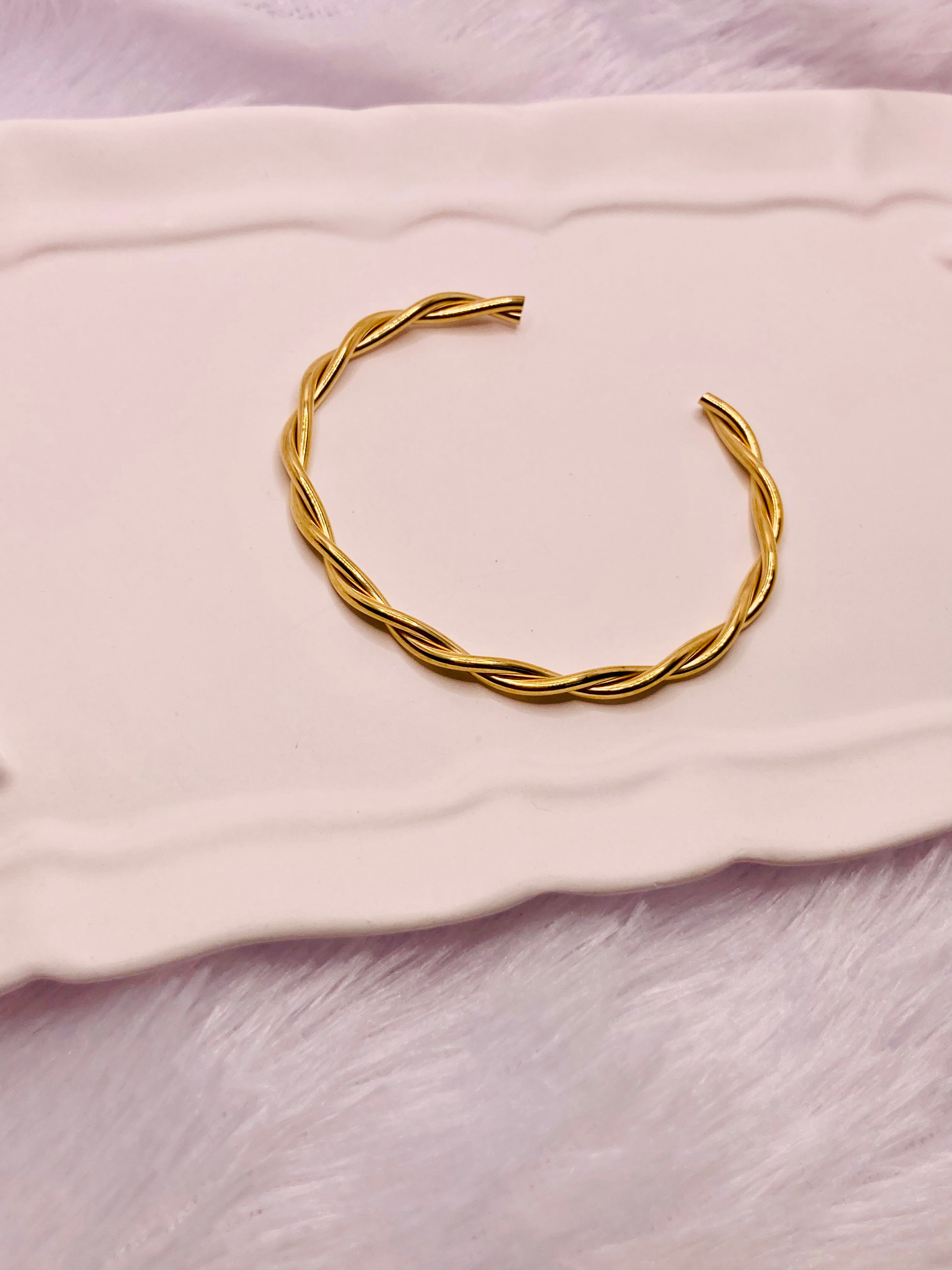 The Seraphina Twist Bracelet