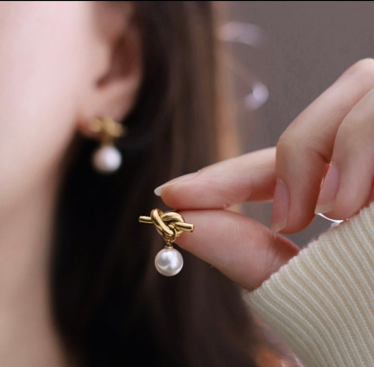 Basic Knot Style Pearl Drop Earrings