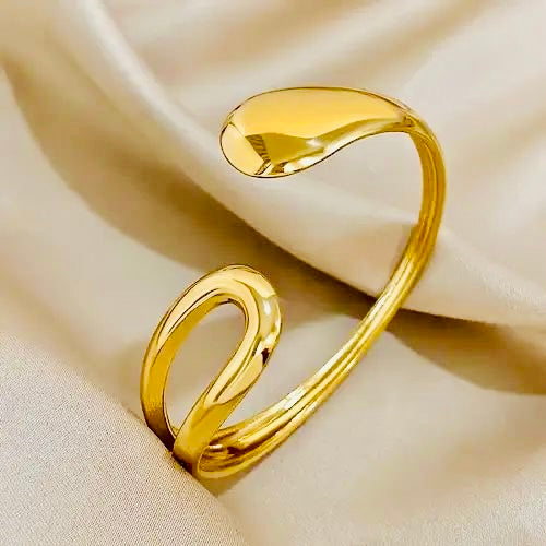 The Aura Cuff Bracelet