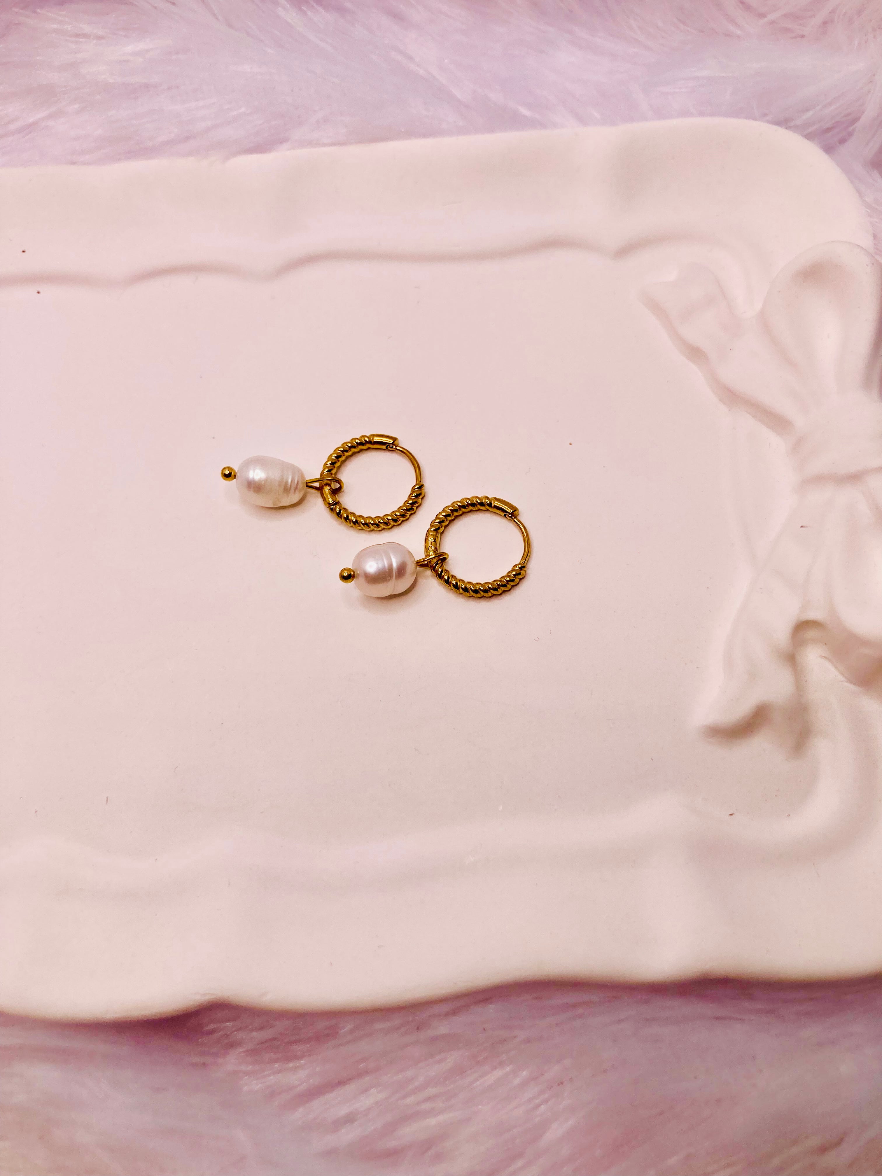 The Aurora pearl drop earrings