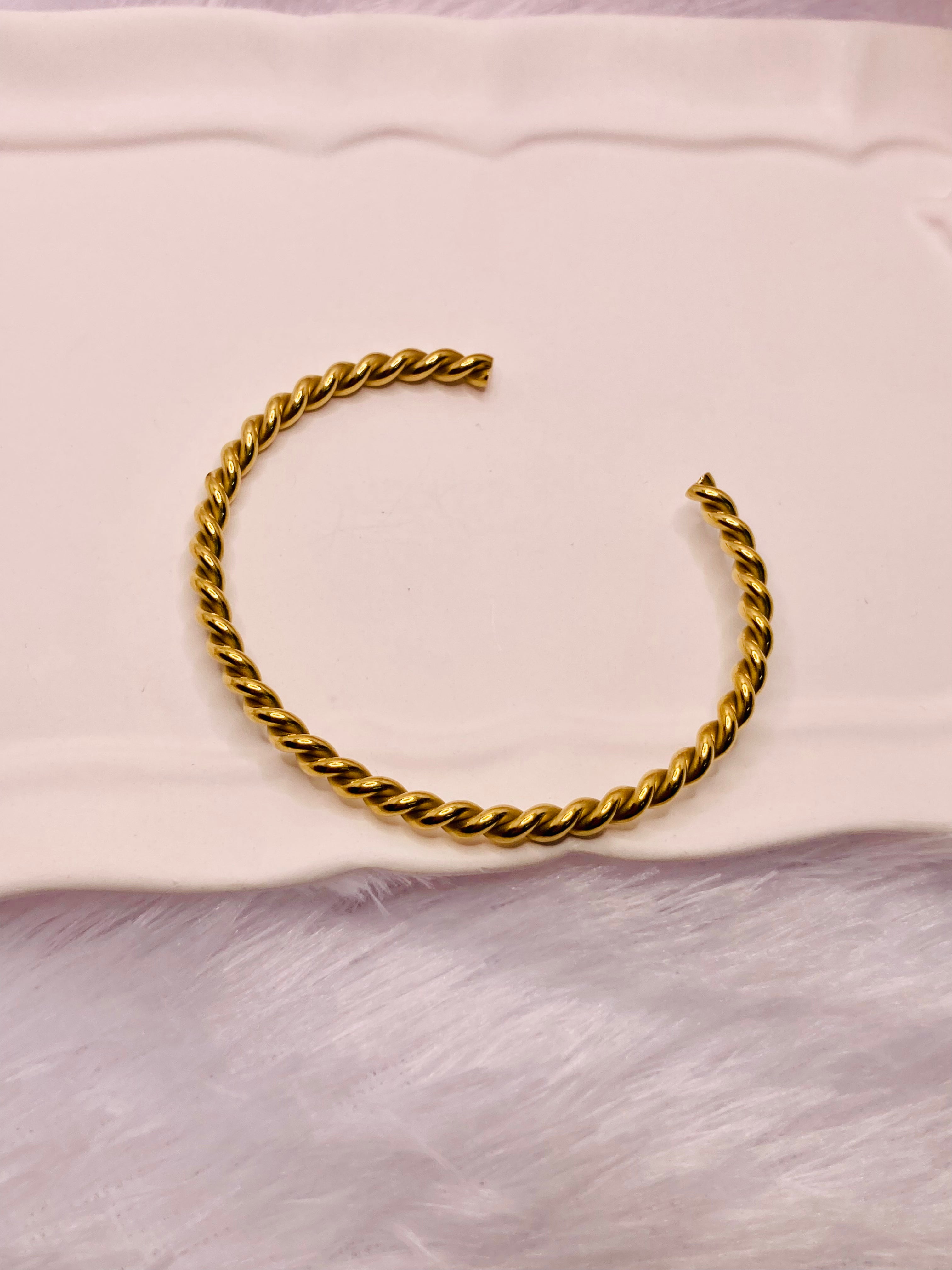 The Infinite Twist Bracelet