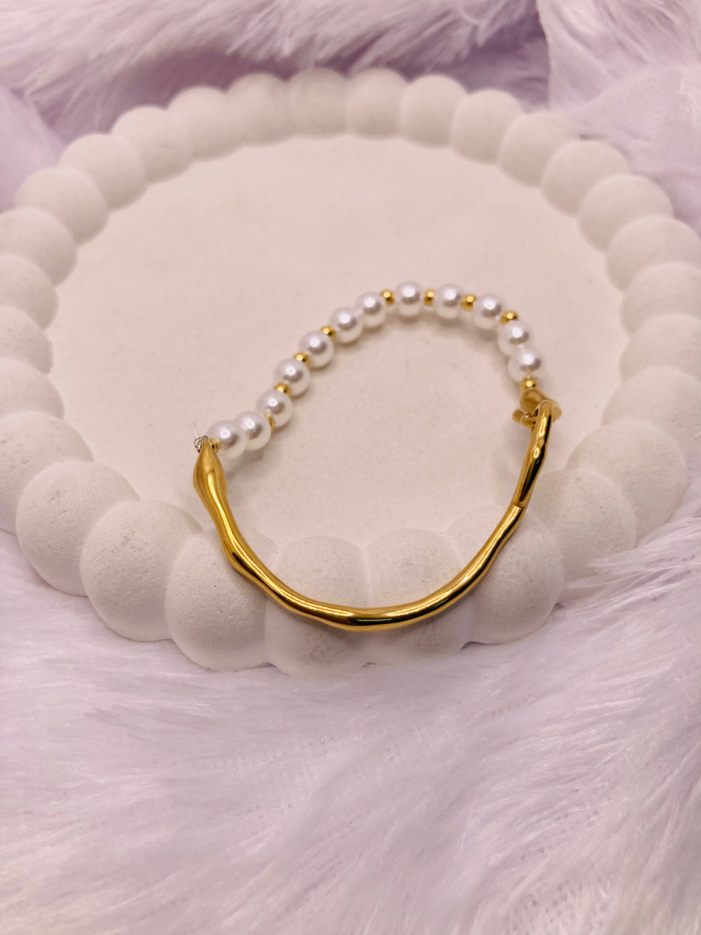 Gold and Pearl Bracelet
