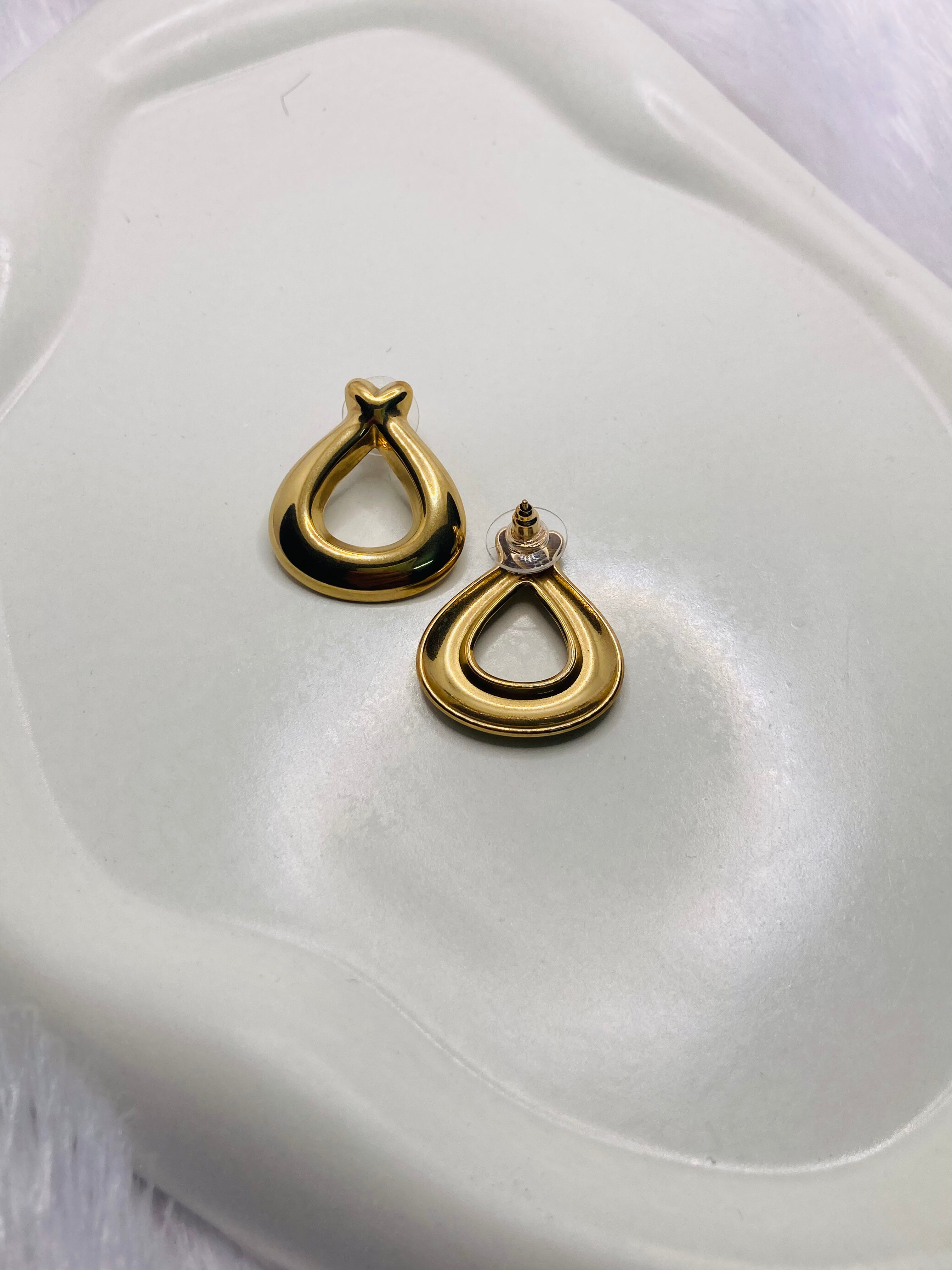 knot style everyday and party wear studs