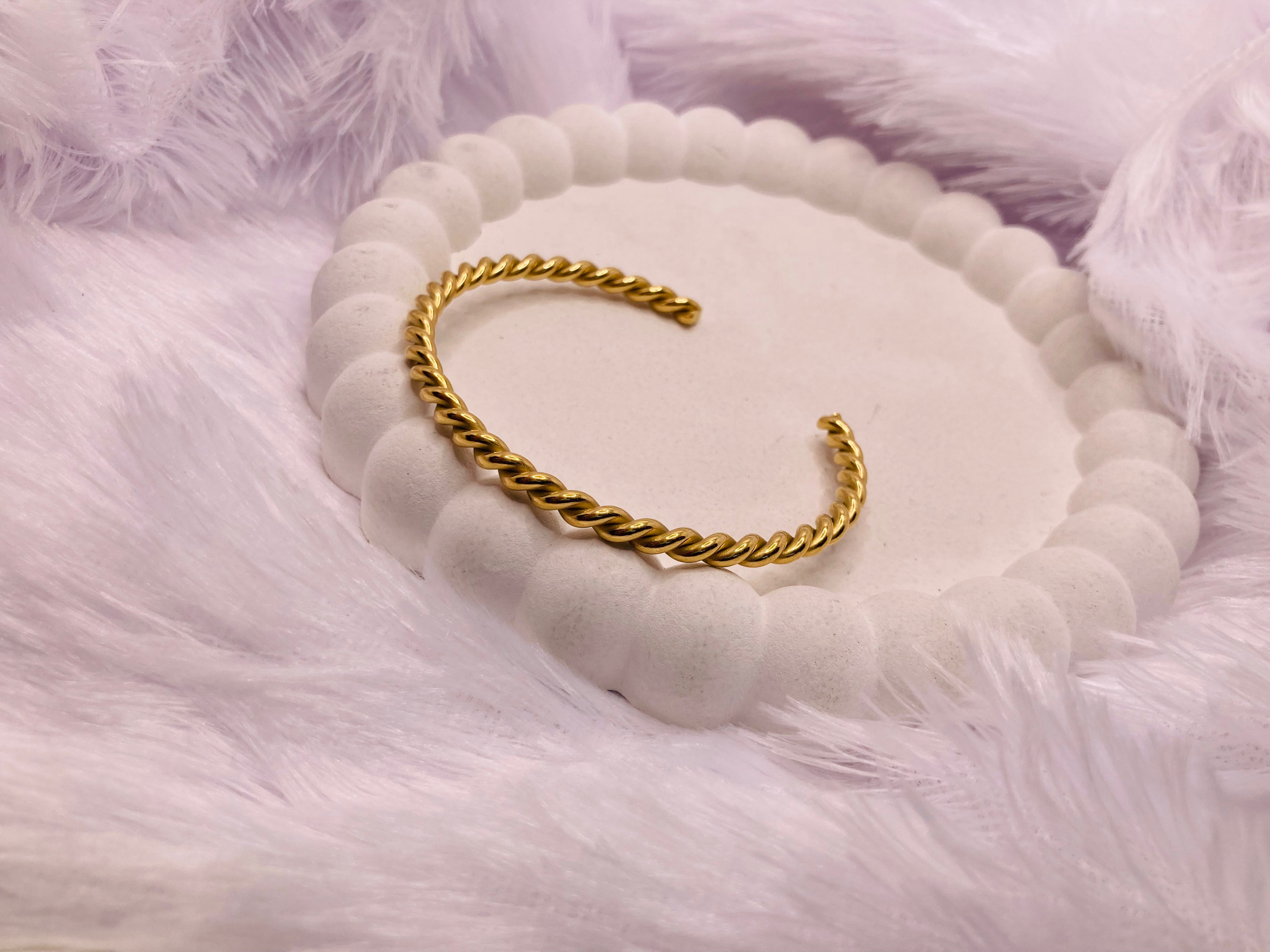 The Knotted Bracelet