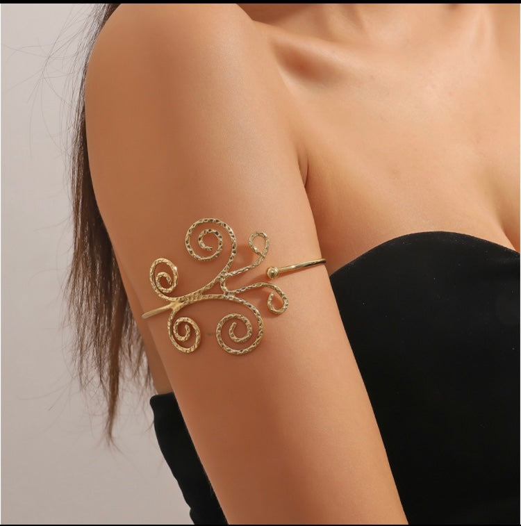 Bohemain Round Style Arm Cuff